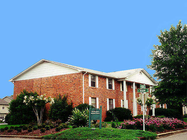 Apartment - Waterford Square from www.ApartmentsAlabama.com