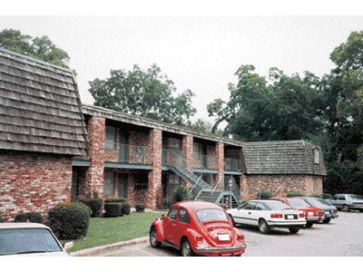 Apartment - Chateau Twelve from www.ApartmentsAlabama.com