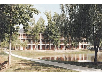 Apartment - Lakewood Commons from www.ApartmentsAlabama.com