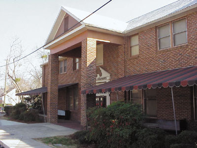 Apartment - Auburn Hall from www.ApartmentsAlabama.com
