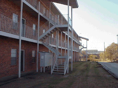 Apartment - Garden Court from www.ApartmentsAlabama.com