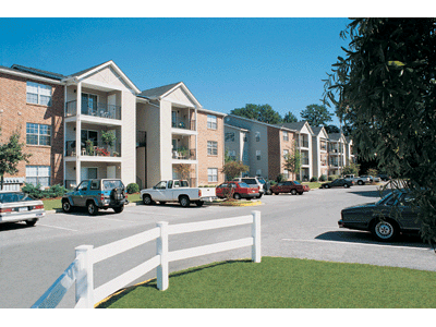 Apartment - University Downs Condos from www.ApartmentsAlabama.com