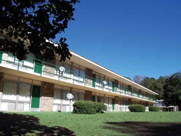 Apartment - Claymont from www.ApartmentsAlabama.com