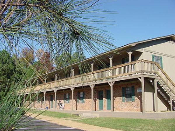 Apartment - Tree Top from www.ApartmentsAlabama.com