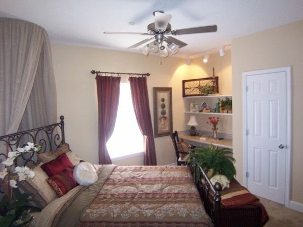 Apartment - University Village from www.ApartmentsAlabama.com