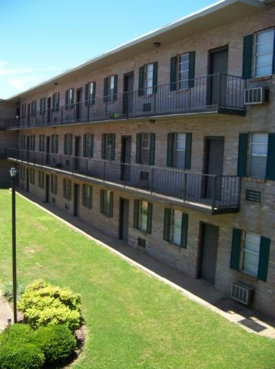 Apartment - Pride's Court from www.ApartmentsAlabama.com